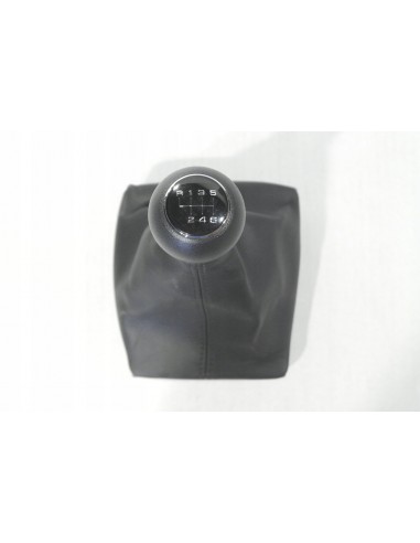 AUDI Q2 GAŁKA MIESZEK BIEGÓW MANUAL 81A863279