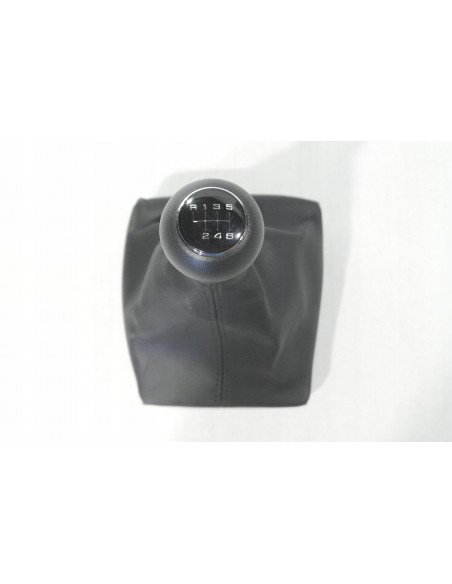 AUDI Q2 GAŁKA MIESZEK BIEGÓW MANUAL 81A863279