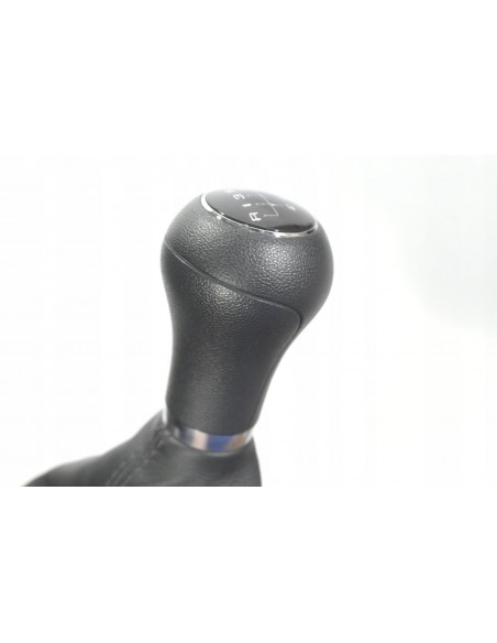 AUDI Q2 GAŁKA MIESZEK BIEGÓW MANUAL 81A863279