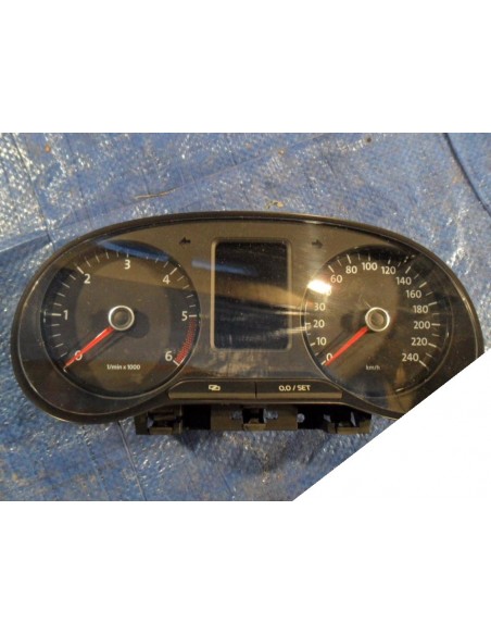 VW POLO 6R0 2009-2013 R 1.2 TDI LICZNIK 6R0920861A