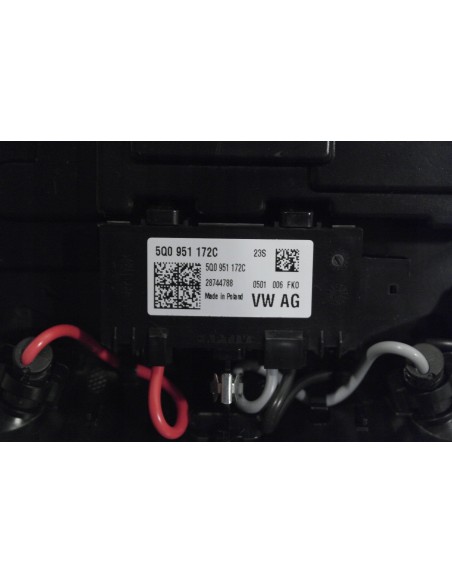 FORD TOURNEO CONNECT MK3 VW CADDY V LAMPKA OŚWIETLENIE KANBINY 7T0959561R