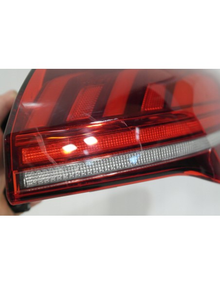 AUDI A5 B10 LAMPA TYLNA PRAWA PRAWY TYŁ 8B3945092