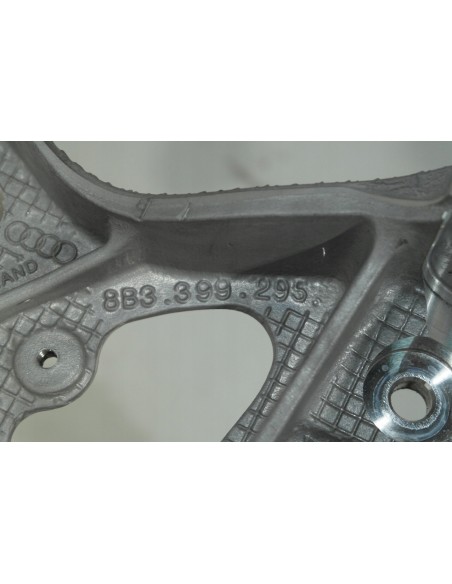 AUDI MOCOWANIE ŁAPA WSPORNIK SILNIKA LEWA 8B3399295