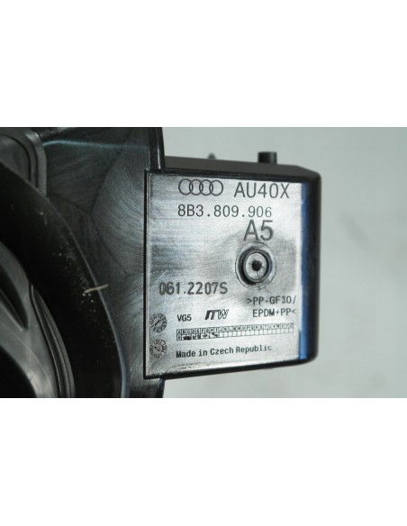 AUDI A5 B10 KOMBI KLAPKA WLEWU PALIWA LQ5E 8B3809906