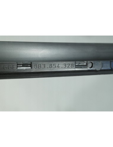 AUDI A5 B10 LISTWA SZYBY CZOŁOWEJ PRAWA 8B3854328