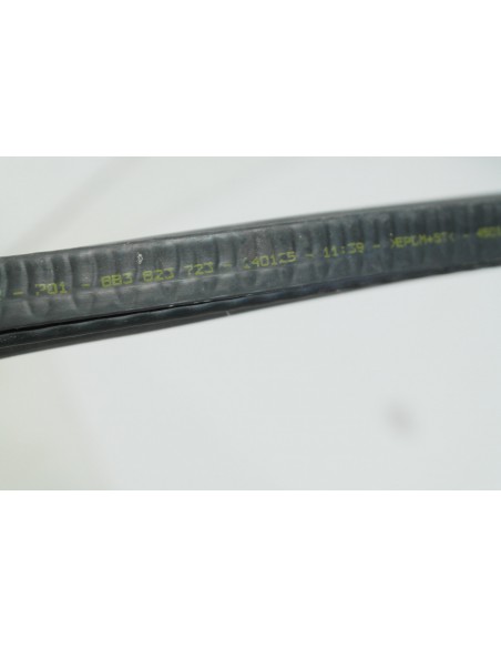 AUDI A5 B10 KOMBI USZCZELKA RYNNY PODSZYBIA 8B3823723