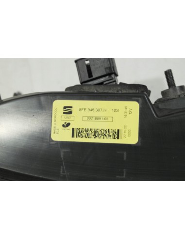 SEAT LEON IV KOMBI LAMPA TYLNA BLENDA Z KLAPY...