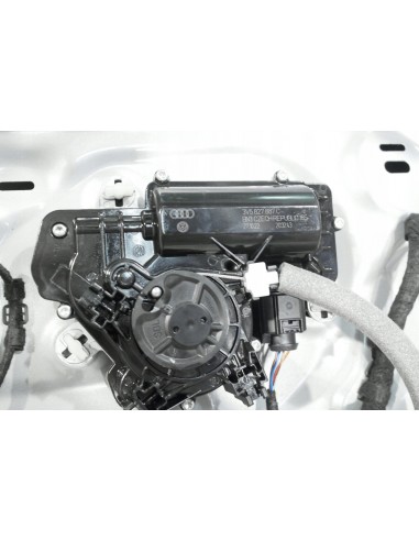 SEAT LEON IV KOMBI KLAPA TYLNA POD KOLOR LZ7G