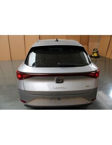 SEAT LEON IV KOMBI KLAPA TYLNA POD KOLOR LZ7G