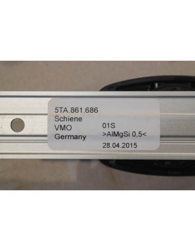 VW TOURAN 5T LISTWA MOCOWANIE BAGAŻU 5TA861686