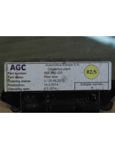 AUDI Q7 4M SZYBA DRZWI LEWA TYLNA 2