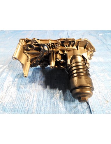 AUDI A8 4H 4.2 TDI UCHWYT FILTRA OLEJU 057115401AK