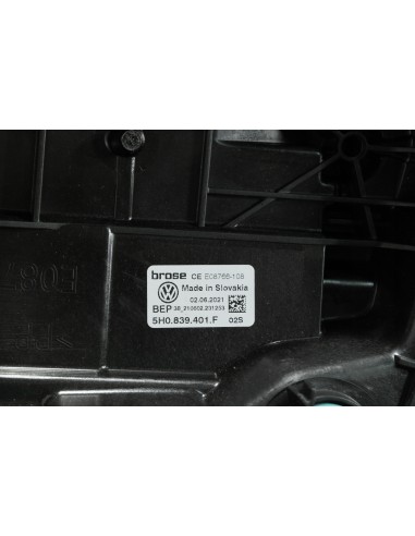 VW GOLF VIII 8 KOMBI MECHANIZM PODNOŚNIK SZYBY...