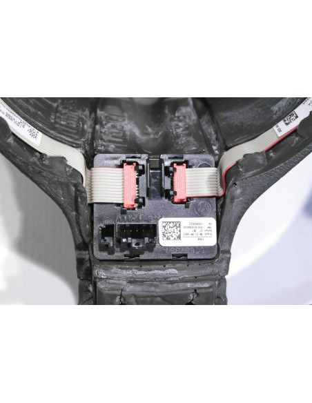 VW KIEROWNICA MULTIMEDIALNA SKÓRA