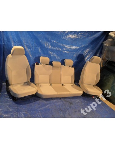 SKODA RAPID WNĘTRZE FOTELE KANAPA ORYGINAŁ