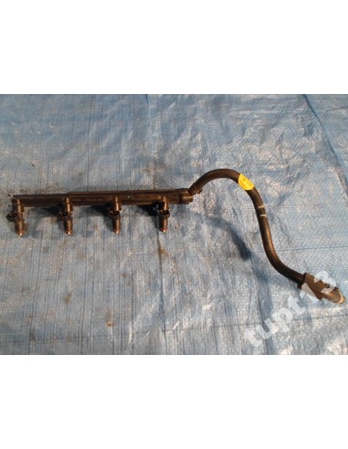 VW AUDI LISTWA WTRYSKOWA WTRYSKI 04E133320M
