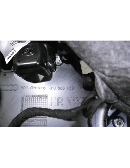 AUDI A8 D4 TAPICERKA DRZWI PRAWA TYLNA 4H0868068
