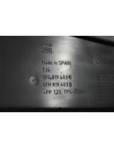 SEAT CUPRA FORMENTOR PODSZYBIE PLASTIKOWE