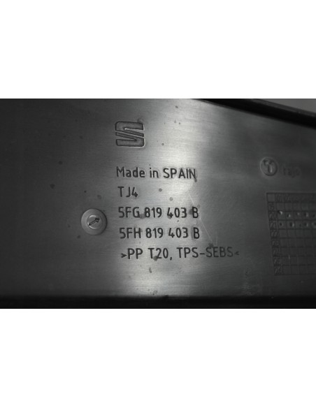 SEAT CUPRA FORMENTOR PODSZYBIE PLASTIKOWE