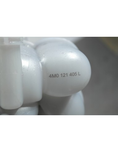 AUDI A8 4N D5 3.0 TFSI ZBIORNICZEK WYRÓWNAWCZY