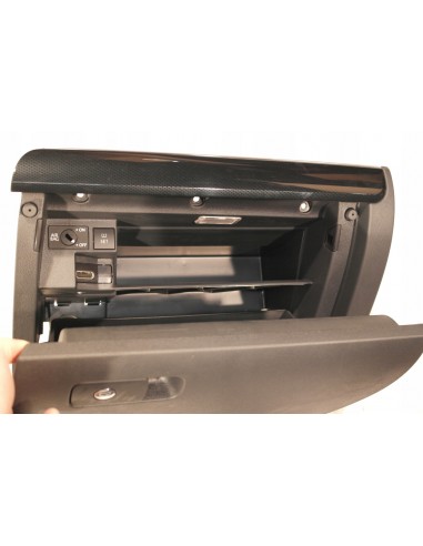 VW JETTA 5C6 SCHOWEK PASAŻERA