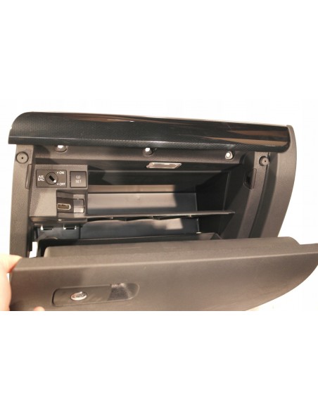 VW JETTA 5C6 SCHOWEK PASAŻERA