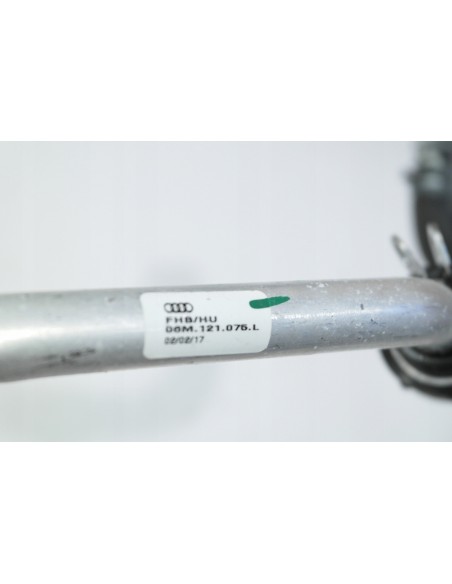 AUDI Q8 3.0 TFSI PRZEWÓD WODNY 06M121075L