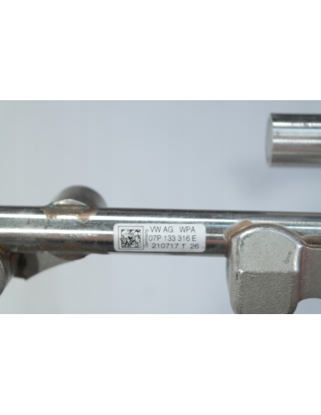 AUDI A8 4N D5 W12 6.0 TFSI LISTWA PALIWA