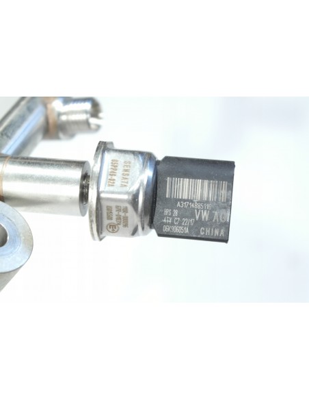 AUDI A8 4N D5 W12 6.0 TFSI LISTWA PALIWA